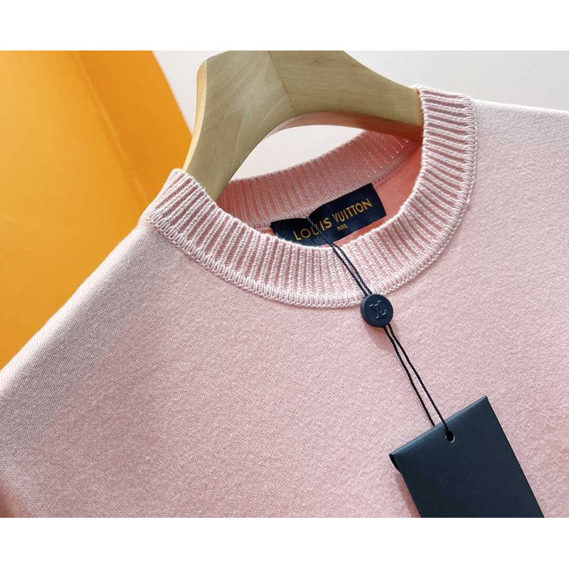 l**is V*t*n embroidered t-shirt pink