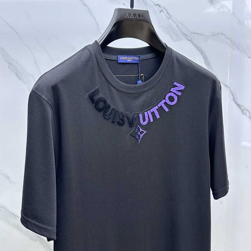 l**is V*t*n neckline logo embroidered t-shirt black