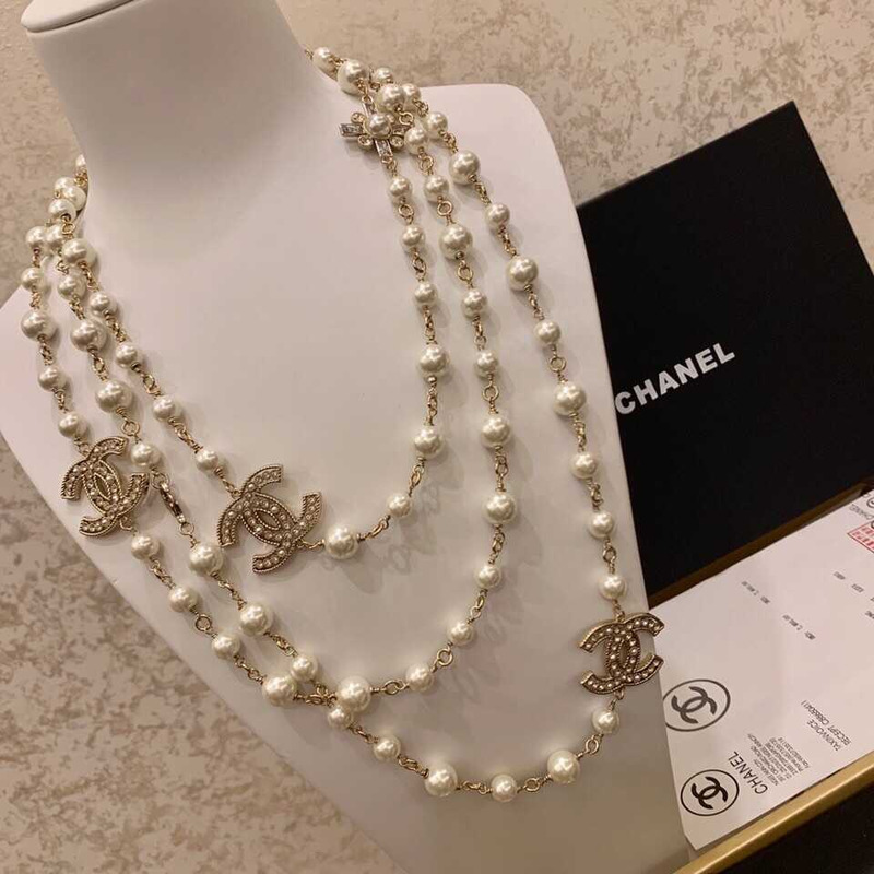 Ch*el pearl necklace double length with interlocking c logo light gold