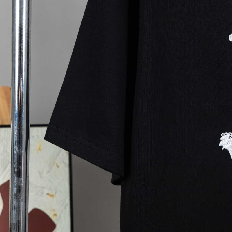 l**is V*t*n lv drip t-shirt cotton black