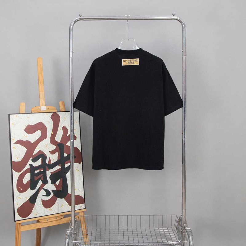 l**is V*t*n bead-embroidered cotton t-shirt black