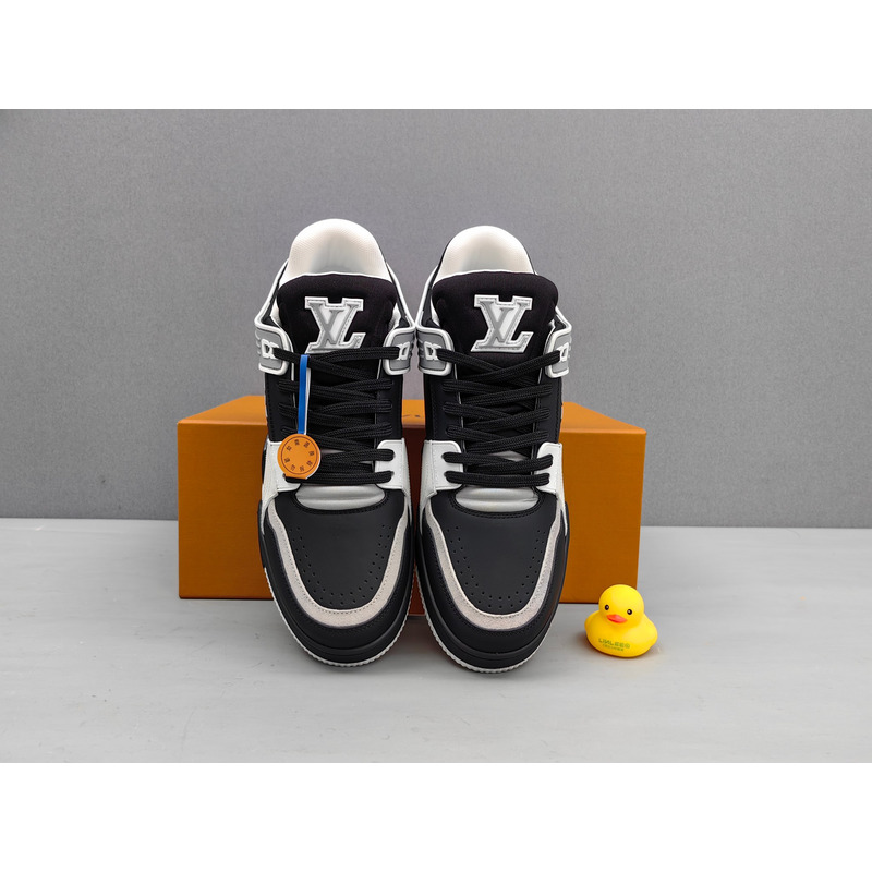 l**is V*t*n trainer sneaker black&white