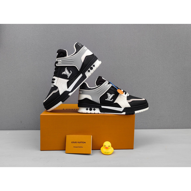 l**is V*t*n trainer sneaker black&white