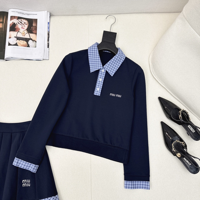 Miu Miu Logo Long-Sleeved Polo Shirt And Pleated Skirt Suit Blue