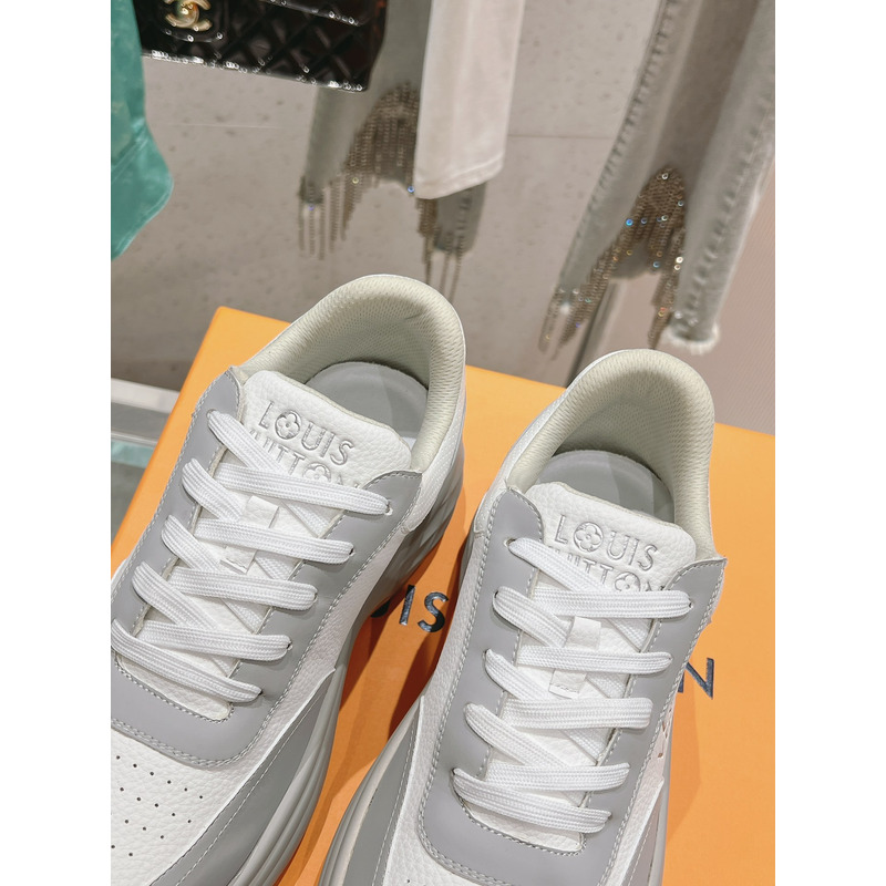 l**is V*t*n discovery sneakers gray&white