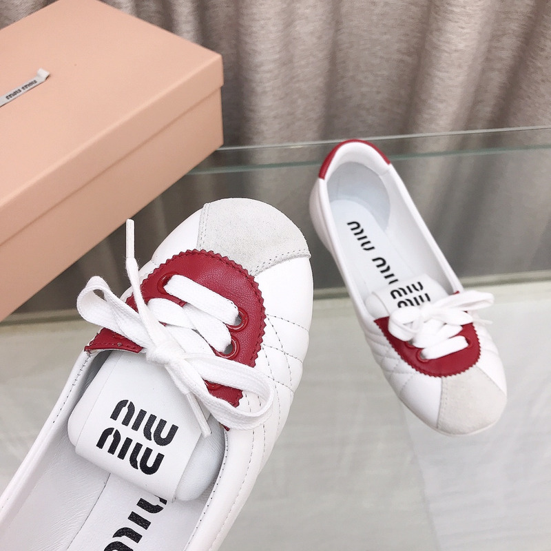 Miu Miu Lace-up Leather Ballet Flats White And Red