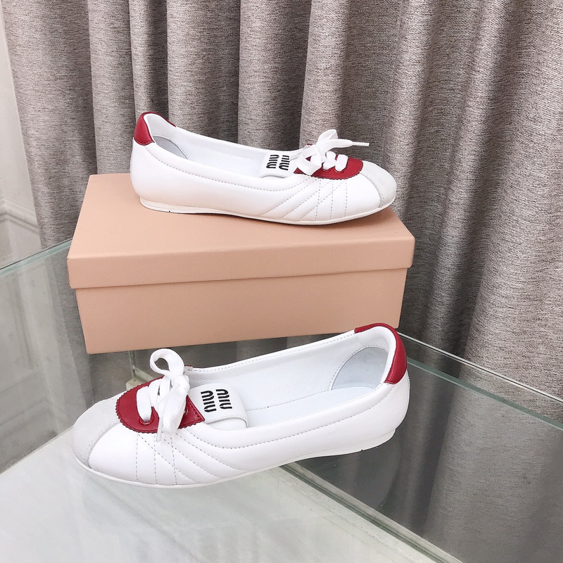 Miu Miu Lace-up Leather Ballet Flats White And Red