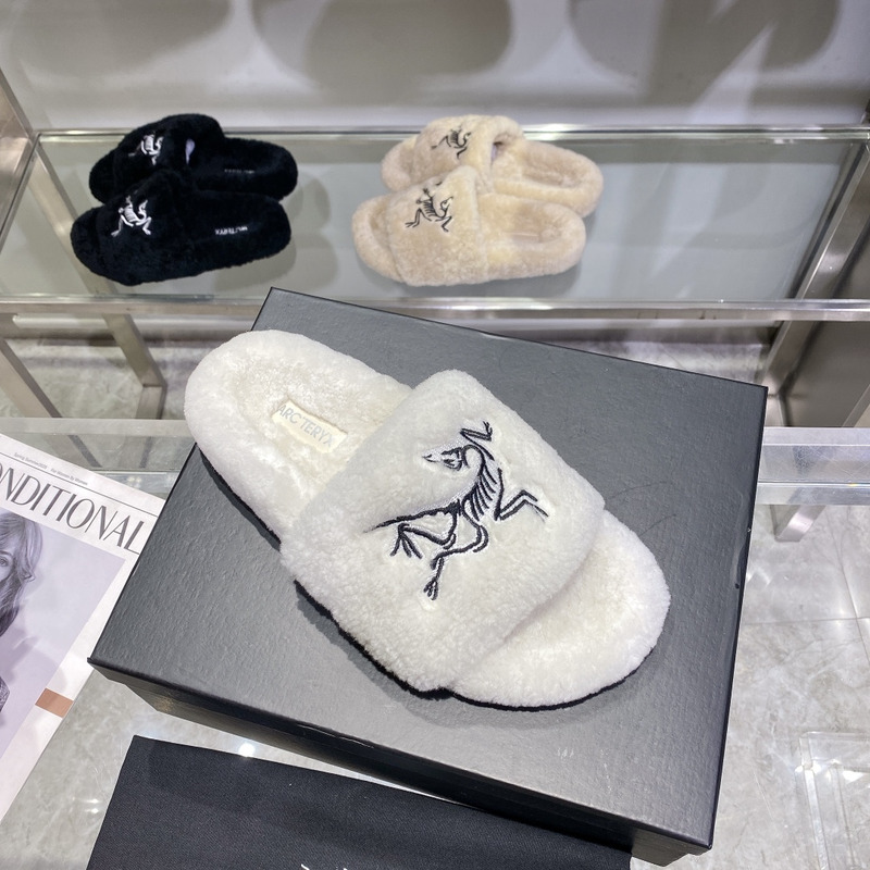 Arcteryx Fur Slides White