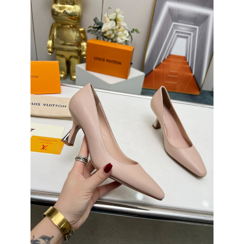 l**is V*t*n leather pumps nude