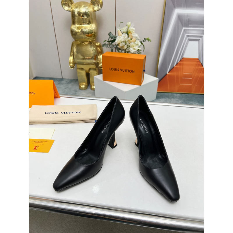 l**is V*t*n sparkle pump in black