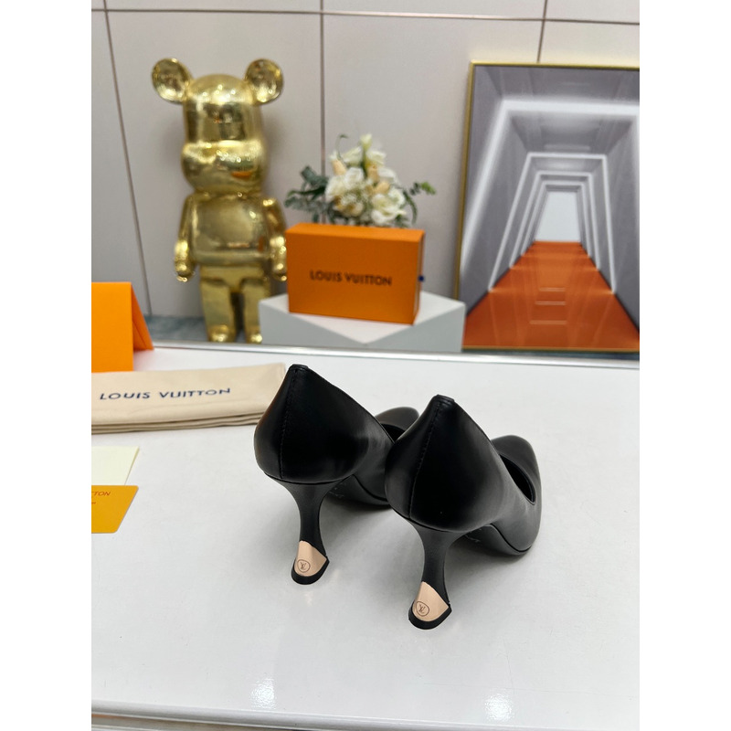l**is V*t*n sparkle pump in black