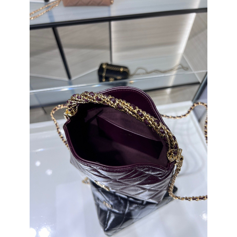 Ch*el clutch with chain shiny lambskin & gold-tone metal violet