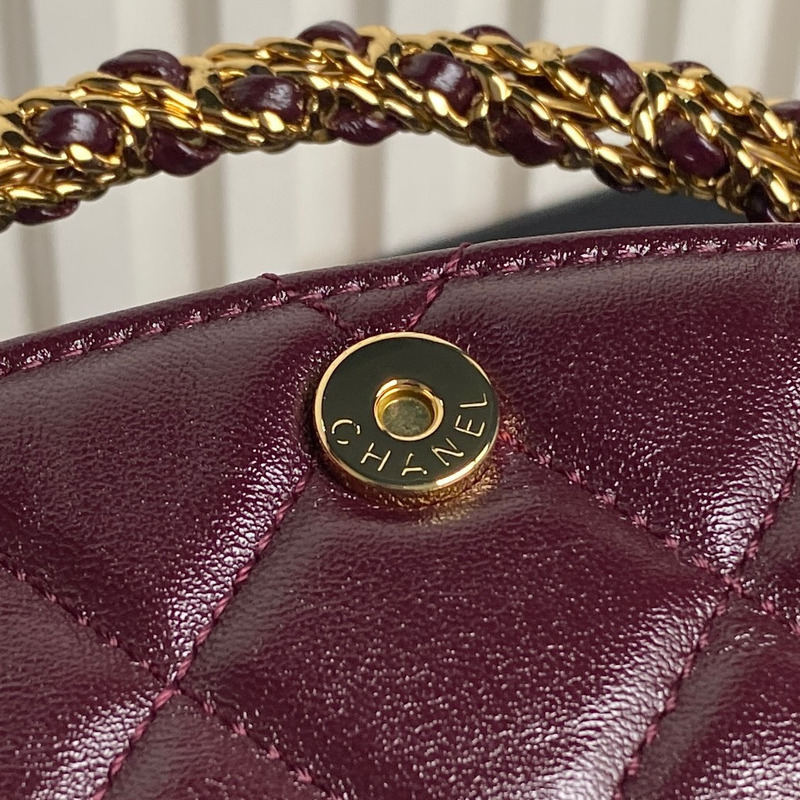 Ch*el clutch with chain shiny lambskin & gold-tone metal burgundy
