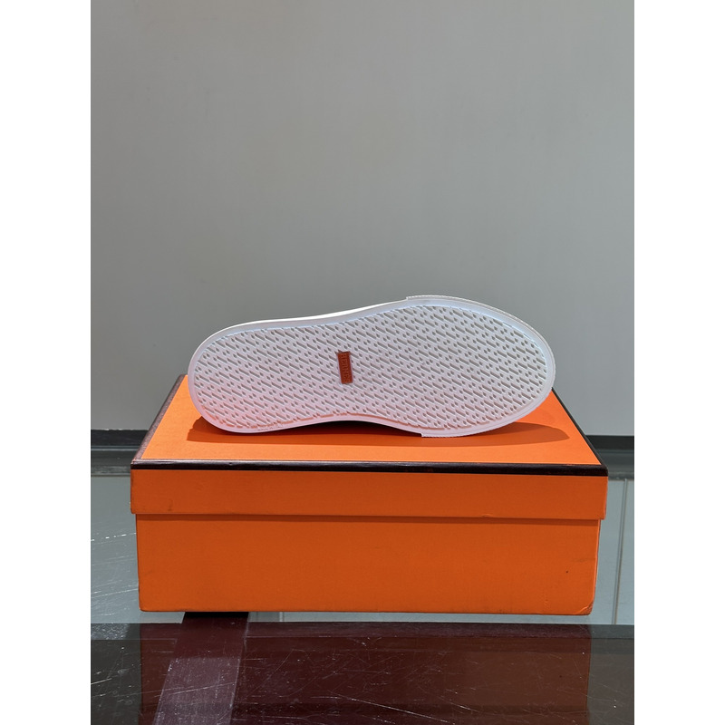 Hermès Irwin Sneaker In Gray