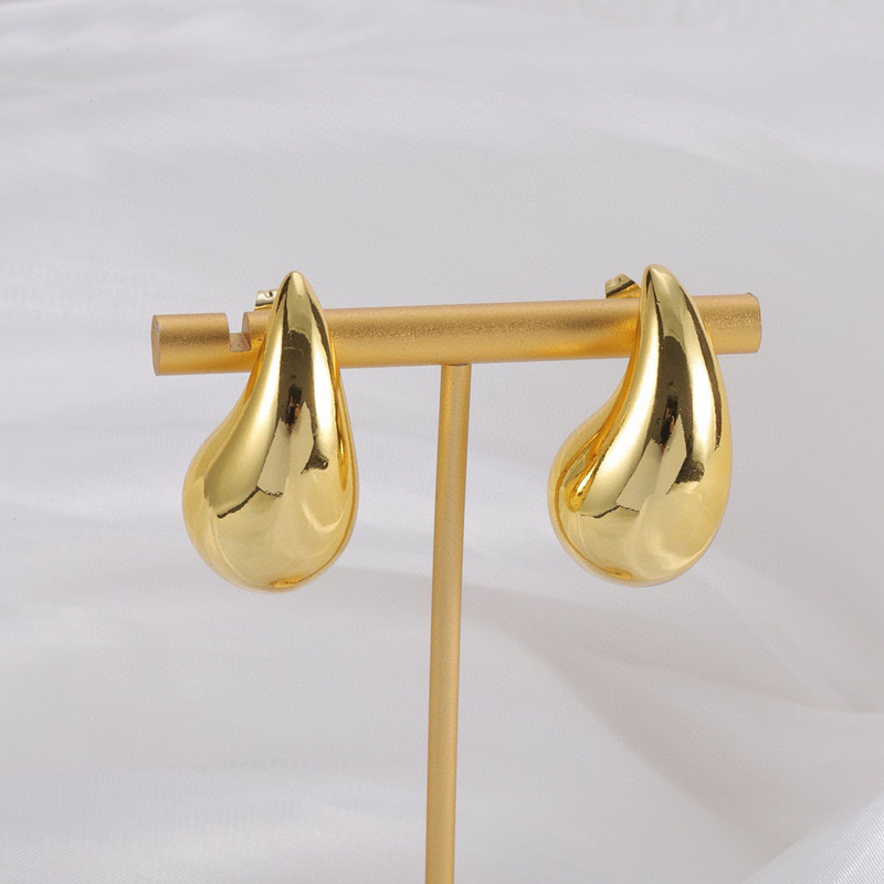 Bo*te*ga ve*ne*ta drop earrings gold