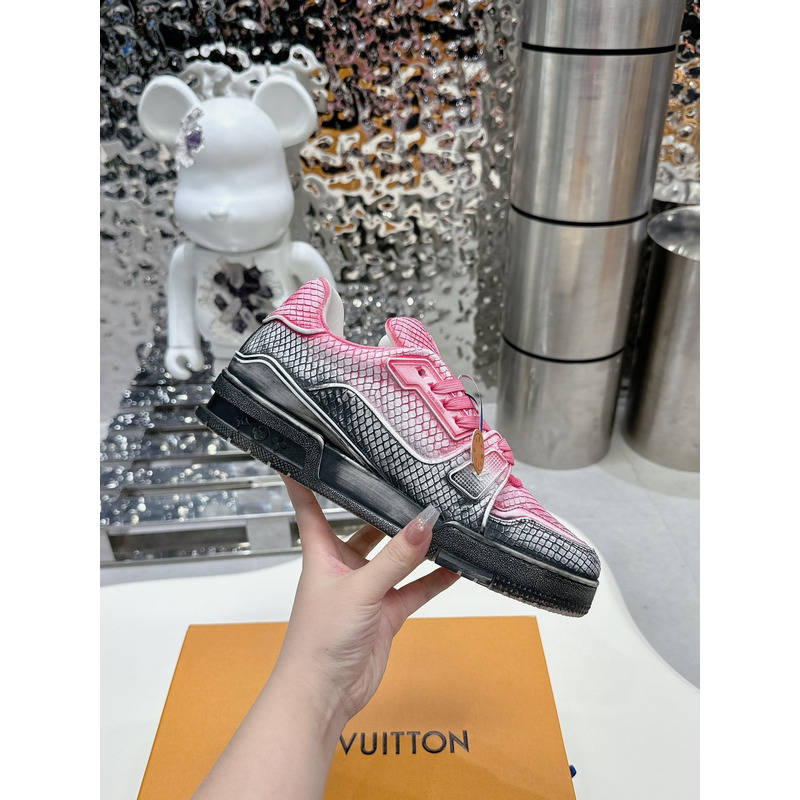 l**is V*t*n trainer sneaker in pink/black