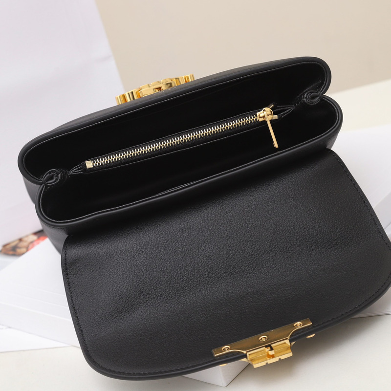 ce**e teen ning bag in S*pple calfskin black