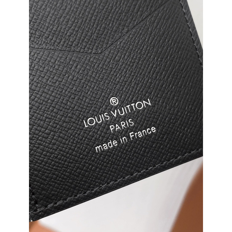 l**is V*t*n pocket organizer wallet black
