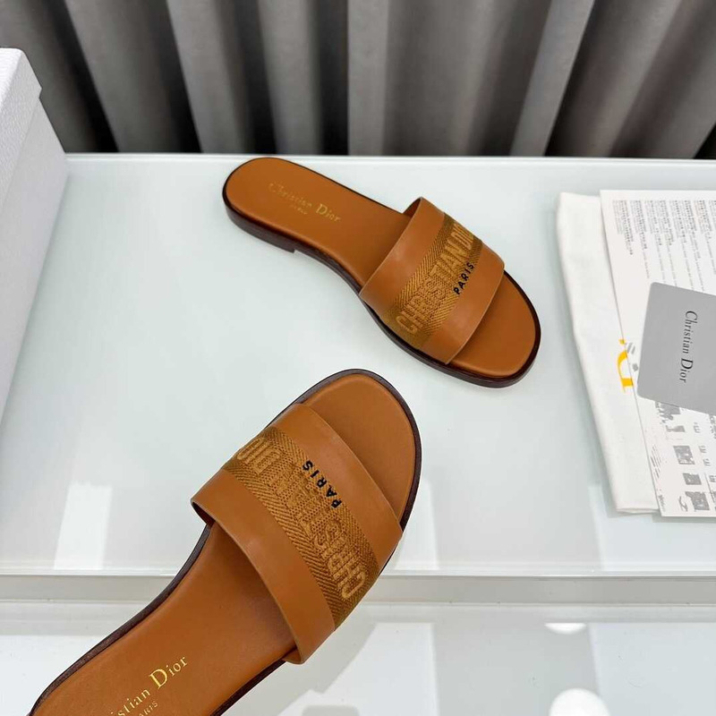 D*or dway slide camel calfskin and embroidered cotton brown