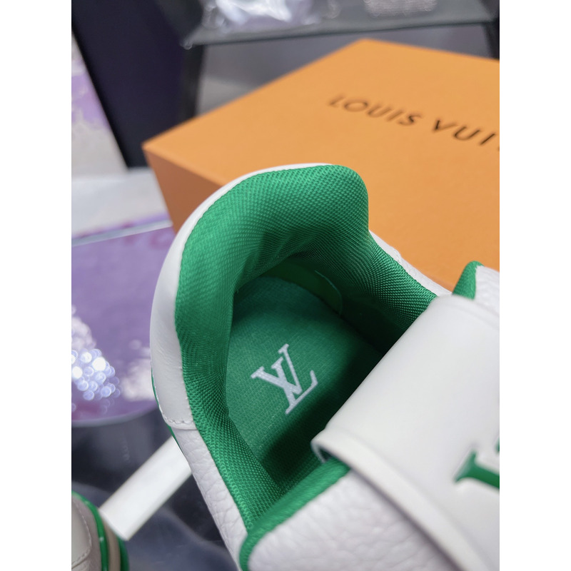 l**is V*t*n trainer sneaker green and white
