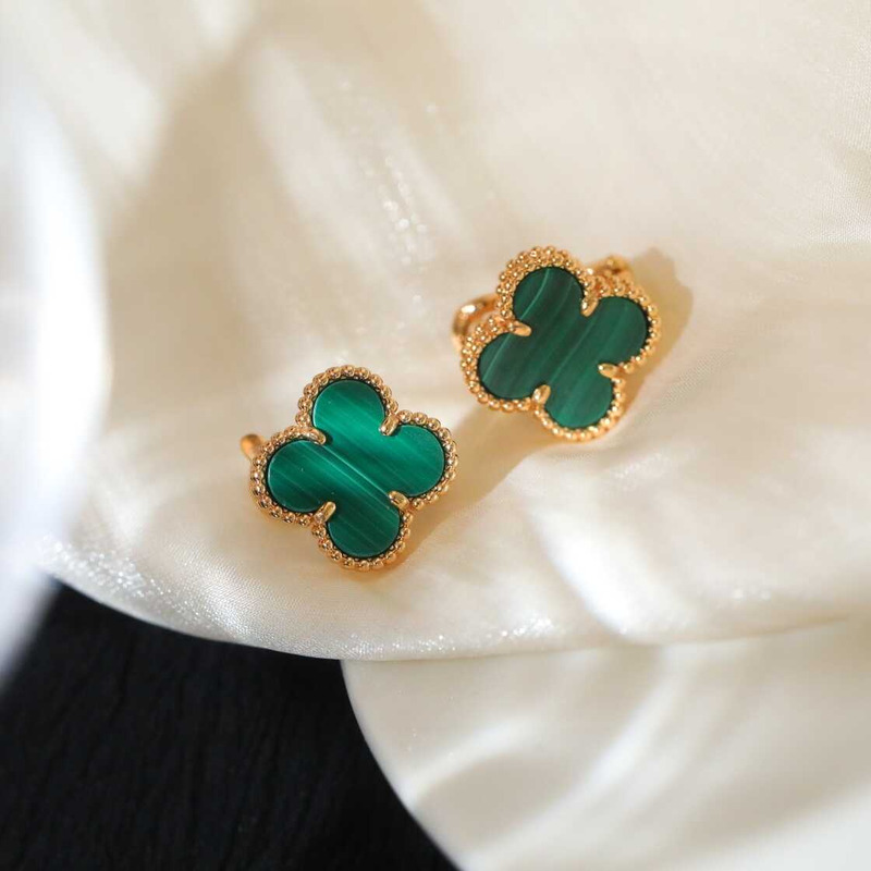 Van Cleef & Arpels Alhambra Earrings 18k Yellow Gold Malachite