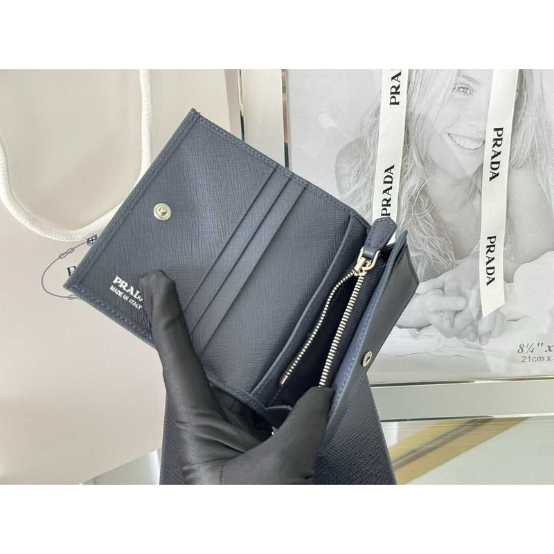 Pra*a black saffiano leather money clip