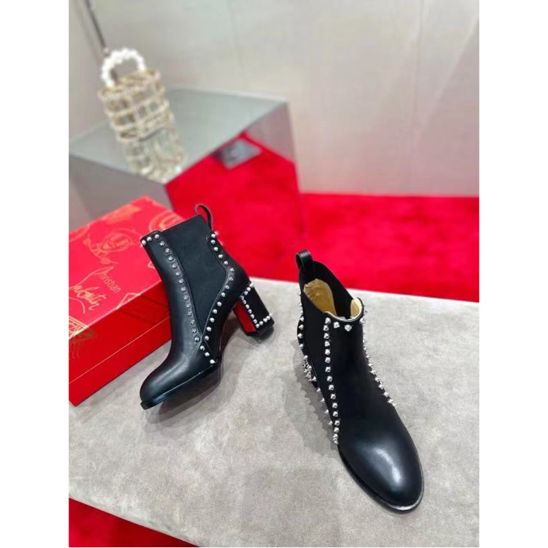 Ch**an louboutin booty