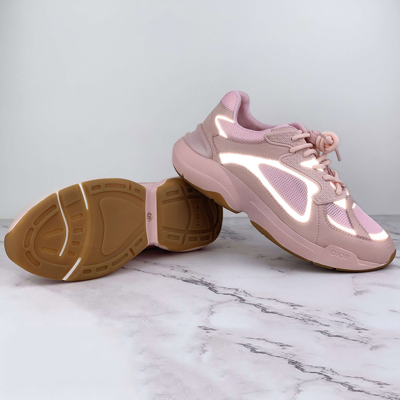 D*or "b24" sneaker in pale pink