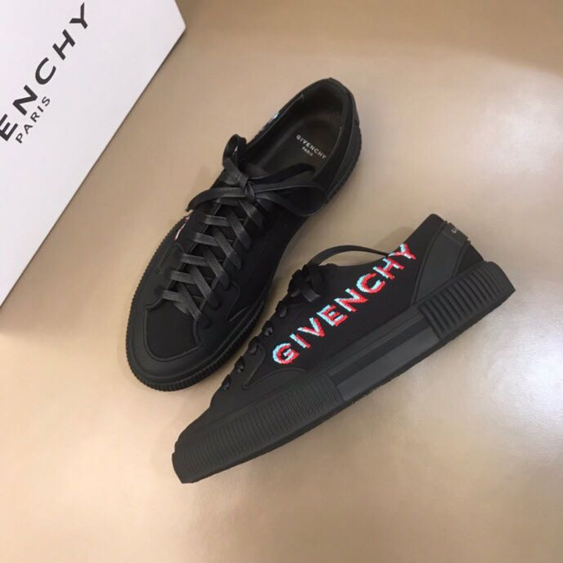 Givenchy Logo Print Low-Top Sneakers