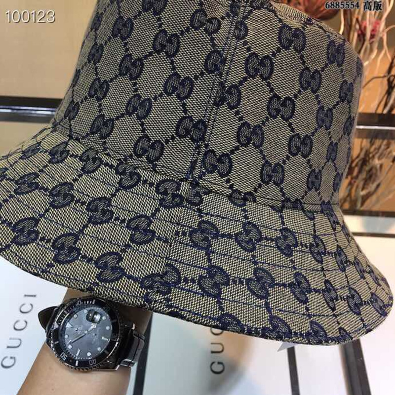G*u*i lame bucket hat