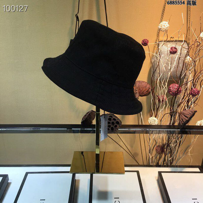 G*u*i lame bucket hat