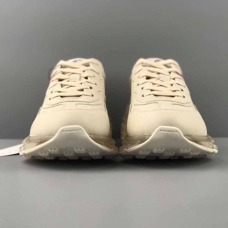 G*u*i sneaker with logo