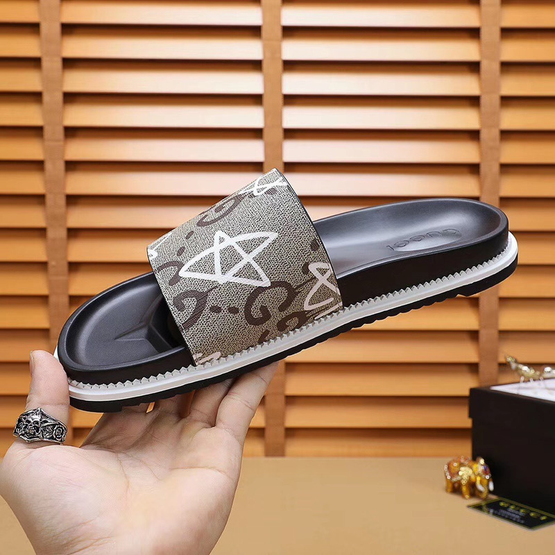 G*u*i stars printed slide sandal