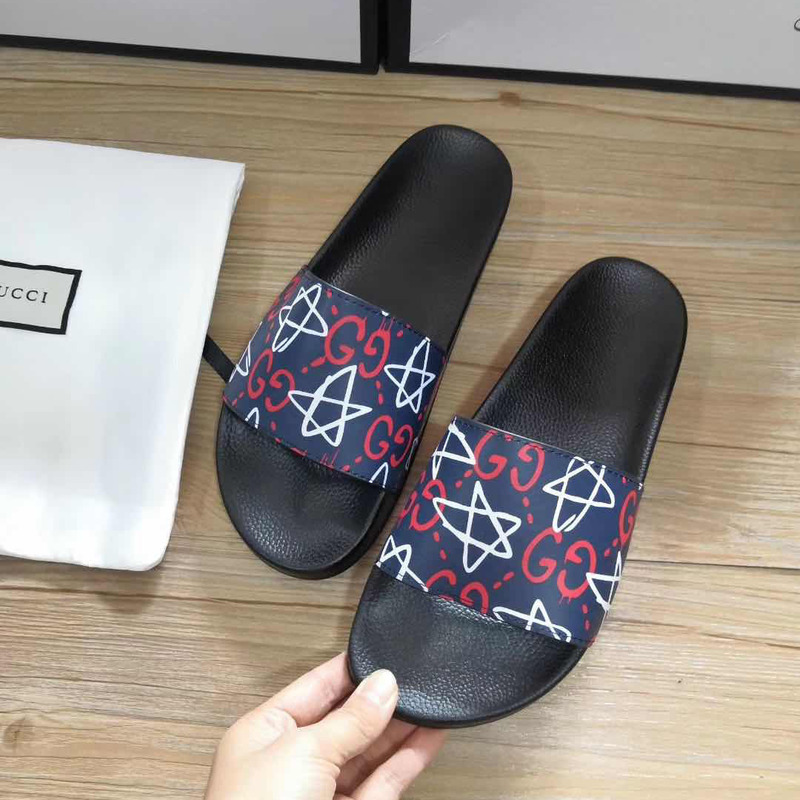 double G*u*i star printed slippers