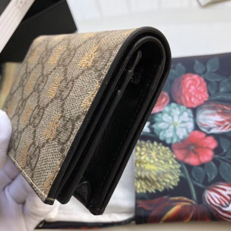 G*u*i bees card case