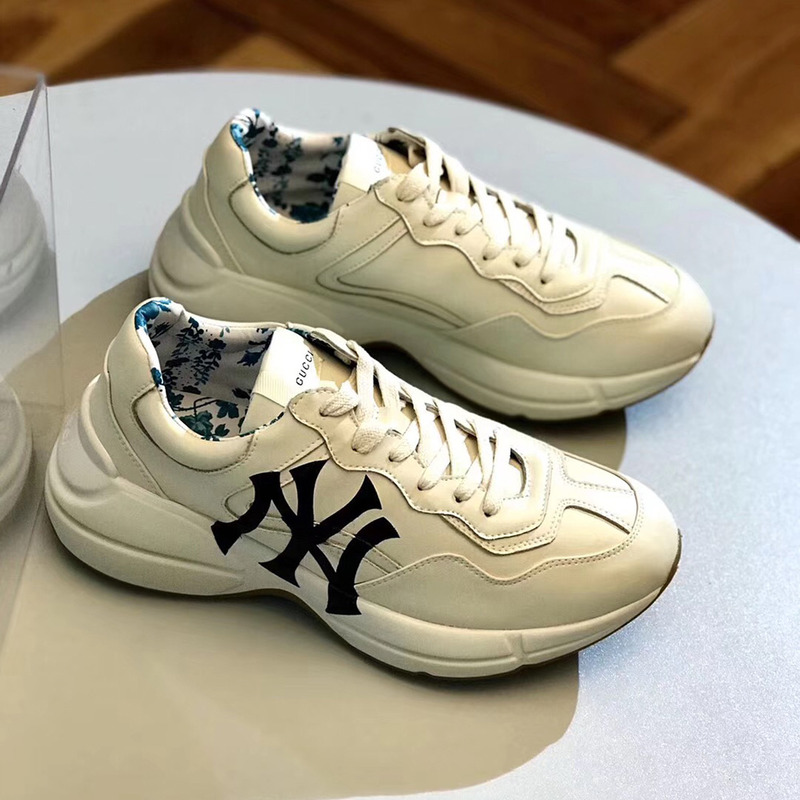G*u*i rhyton logo leather sneaker(white)
