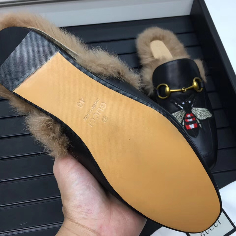 G*u*i princetown slipper with bee