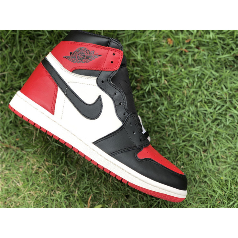 Air Jordan 1"Bred Toe"2018 Sneakers Men Women