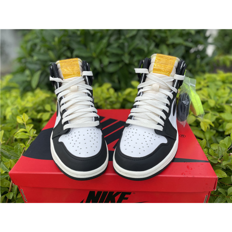 Air Jordan 1 High OG"Volt Gold"555088 118 Sneakers Men