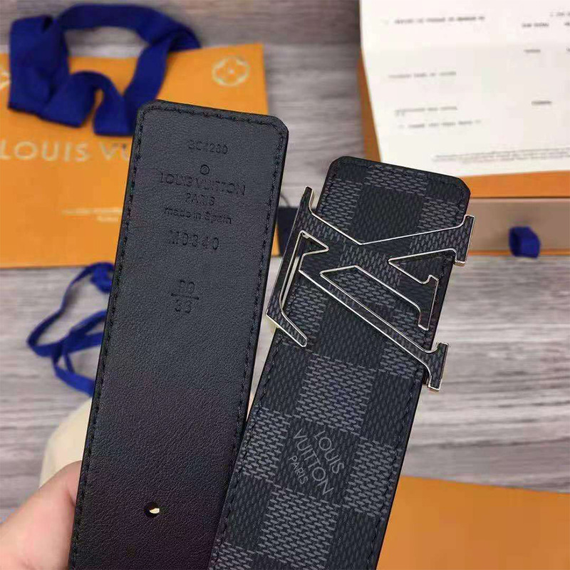 l**is V*t*n initiales 40mm reversible belt