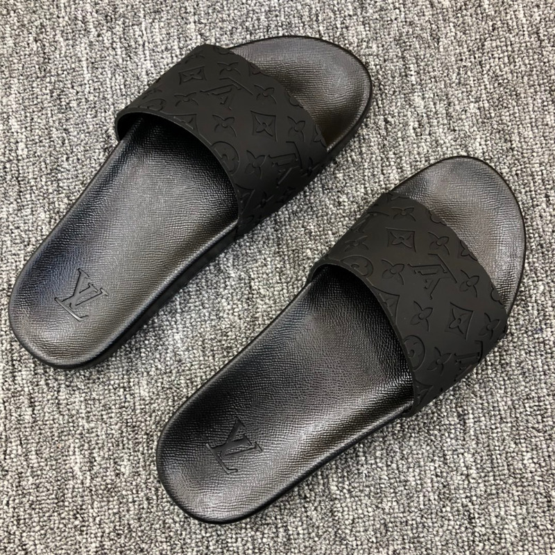 l**is V*t*n monogram slippers