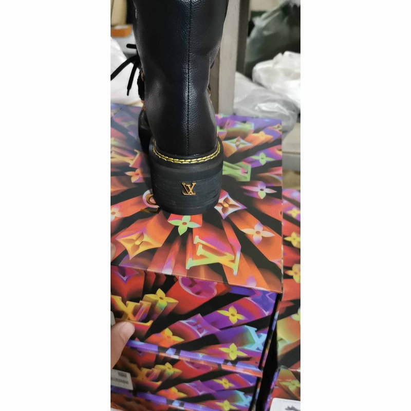 l**is V*t*n platform desert boot