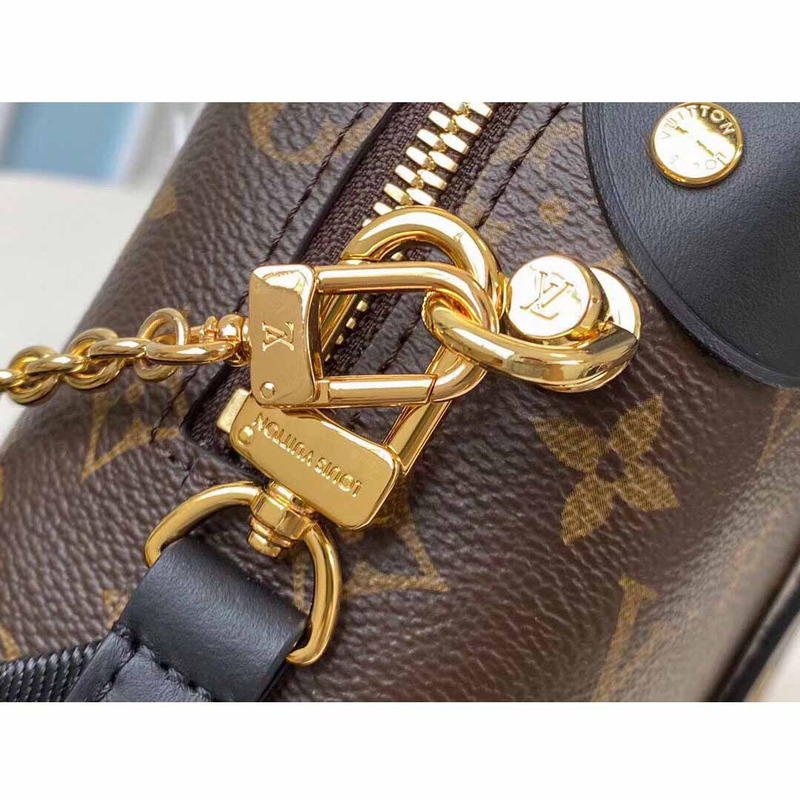 l**is V*t*n monogram petite malle souple