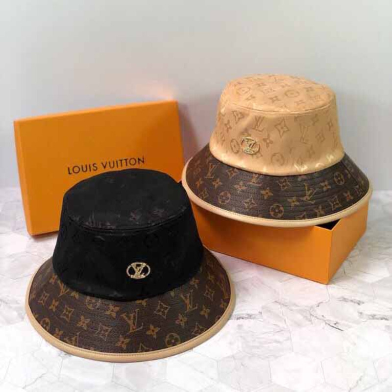 l**is V*t*n monogram bucket hat