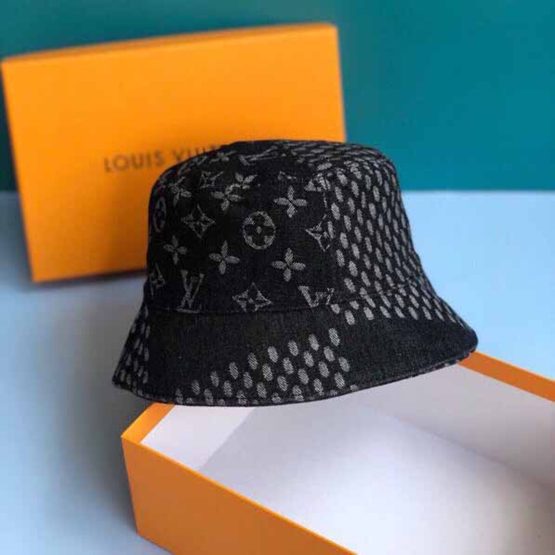 l**is V*t*n damier geant wave monogram sun hat