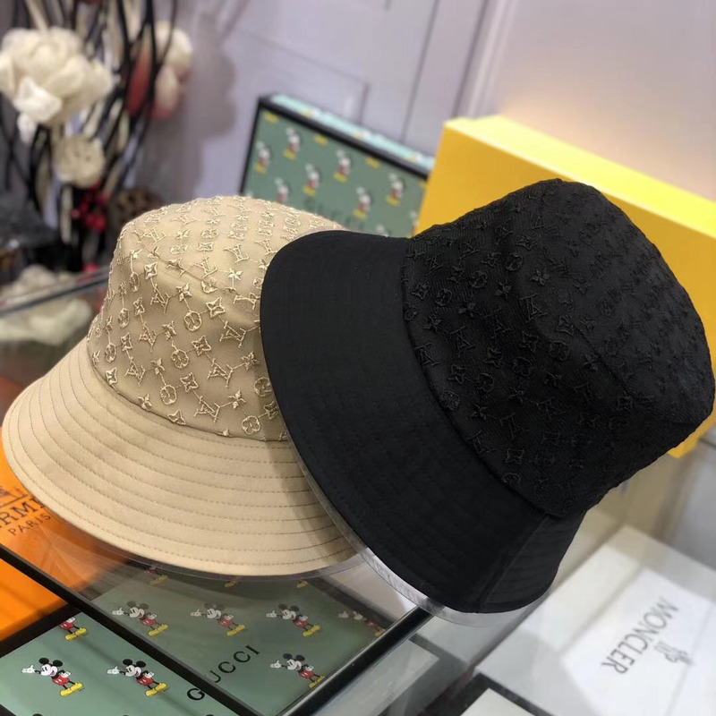 l**is V*t*n monogram bucket hat