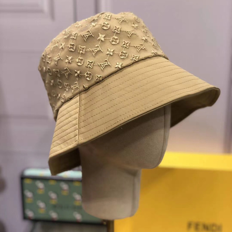 l**is V*t*n monogram bucket hat