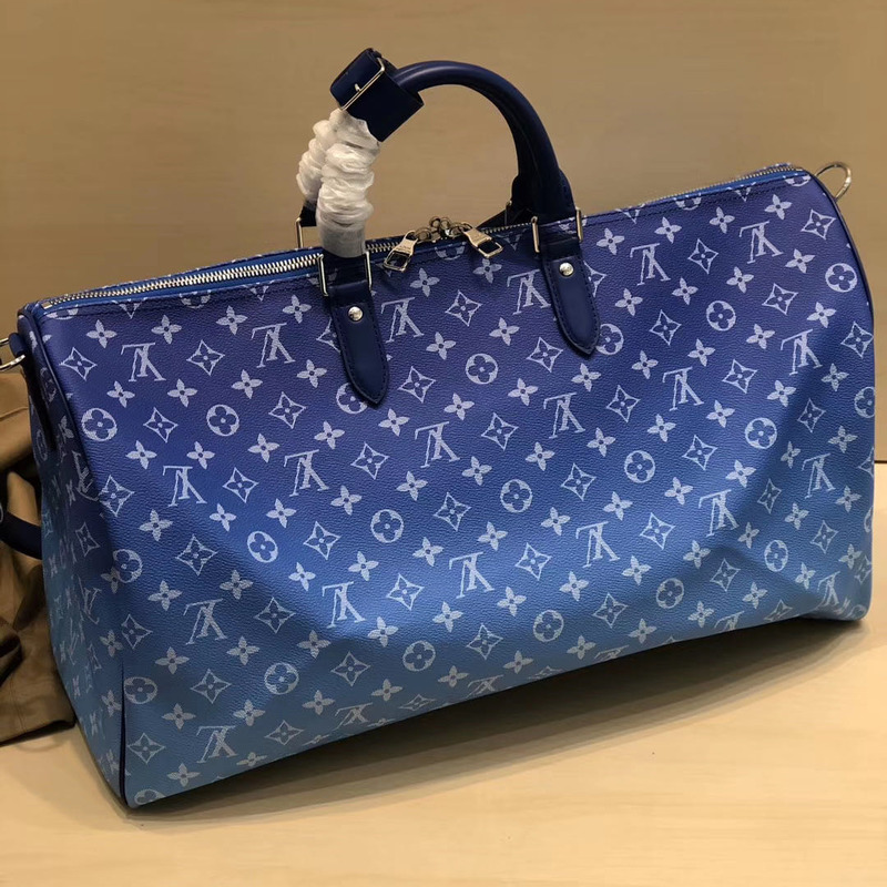 l**is V*t*n cloud duffle bag