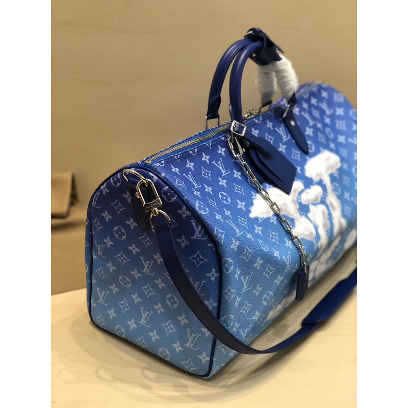 l**is V*t*n cloud duffle bag