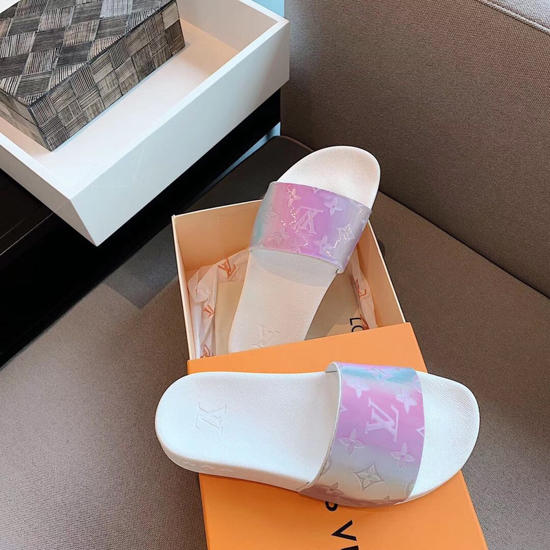l**is V*t*n waterfront mule sandals in pink